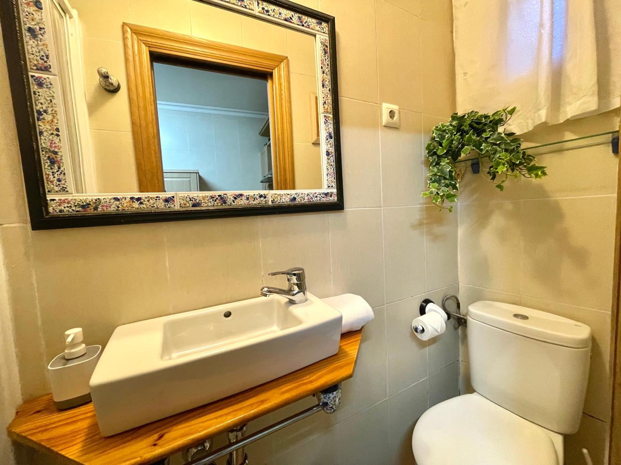 Tranquilo Apartamento Cerca Del Casco Viejo Bilbao Ngoại thất bức ảnh